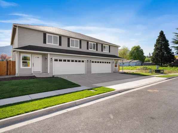 167 SE Champagne Ct, Grants Pass, OR 97527