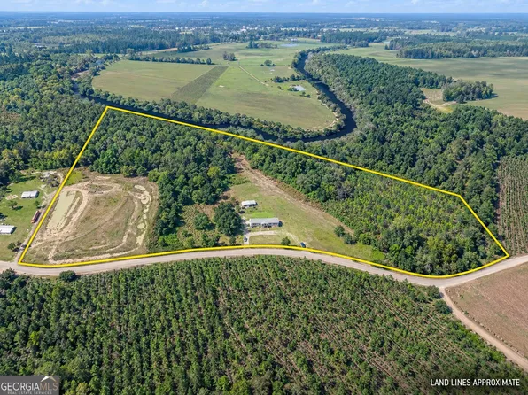 968 Brenda Kaye Yawn Rd, Baxley, GA 31513