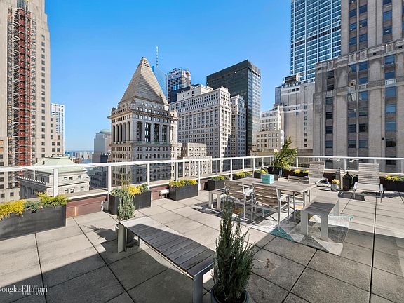 5th image of 15 Broad St APT 3000
