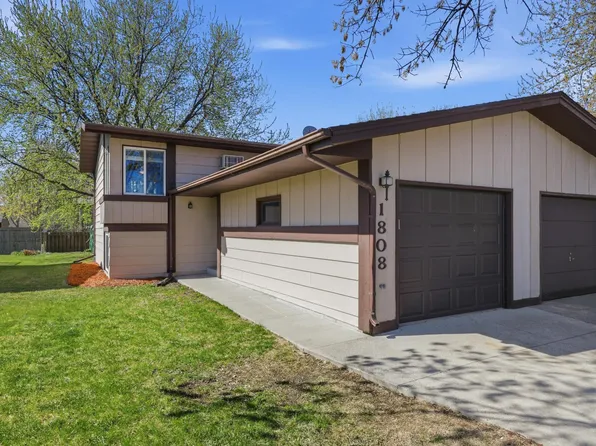 1808 28th Ave S, Fargo, ND 58103