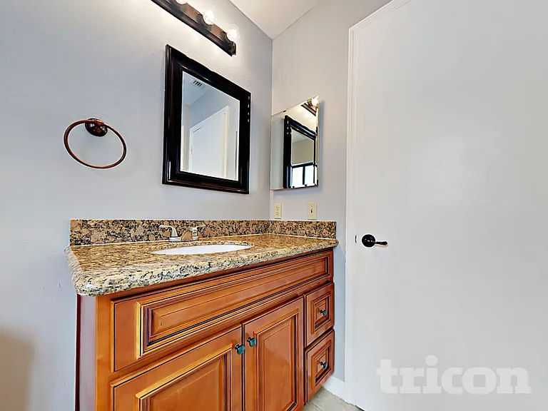 1805 Hitching Post Pl — Photo 17