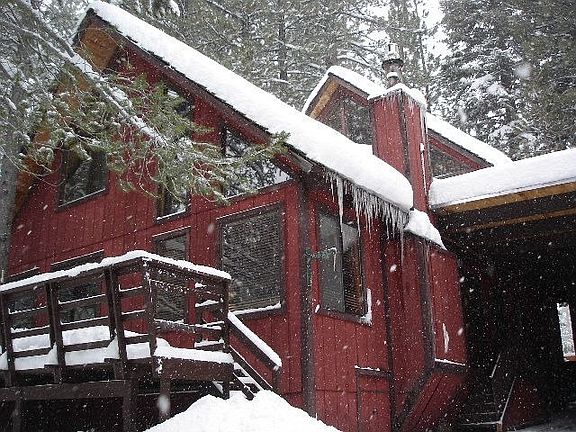 Classic Tahoe Chalet with Unique 3rd Story Loft