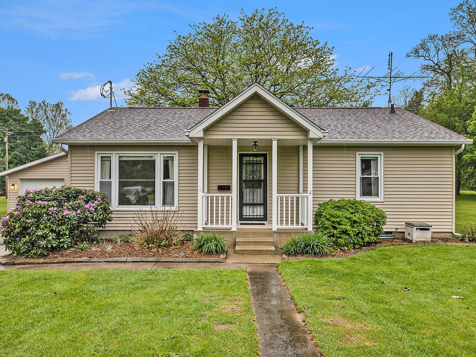 54936 Buckhorn Rd, Three Rivers, MI 49093 Zillow
