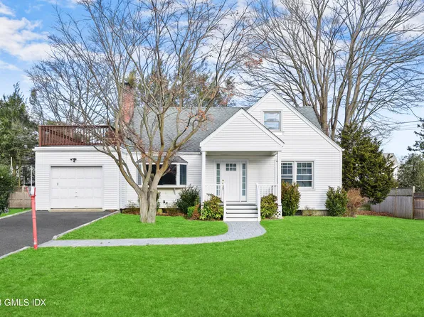 25 Woods Ave, Greenwich, CT 06831