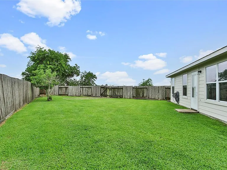7202 Kransburg Ranch Dr — Photo 8