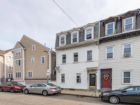 136 W 7th St, South Boston, MA 02127