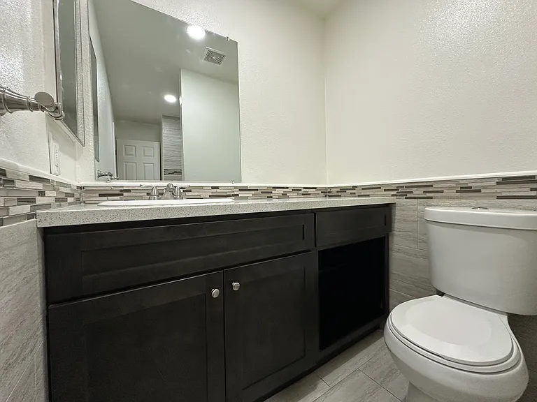 1333 W Stoneridge Ct #2 — Photo 11