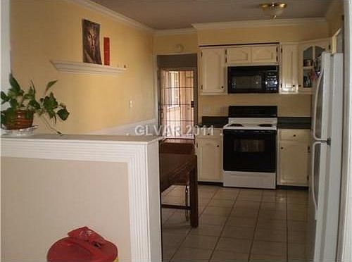 4th image of 8925 Borla Dr