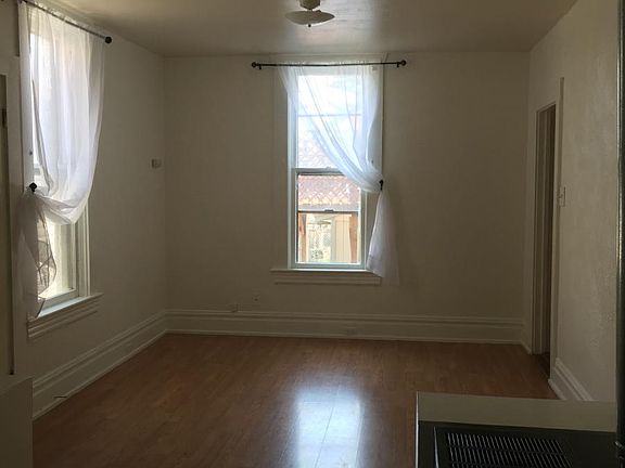 Living room/main room