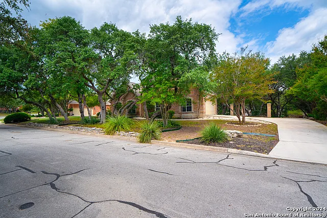7523 Steeple Dr — Photo 4