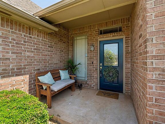 3rd image of 2214 Cedar Pointe Cir