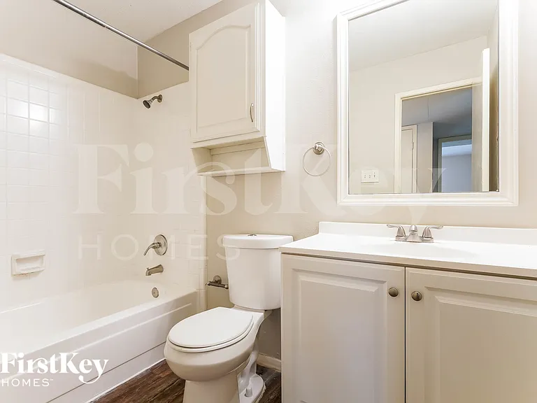 1316 Royal Oak Dr — Photo 17
