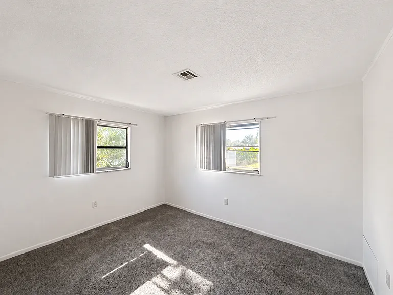 406 Albee Rd W #8 — Photo 6
