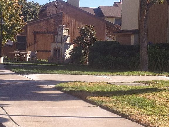 5th image of 425 W Laurel Dr APT A