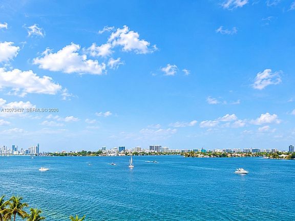 4th image of 7910 Harbor Island Dr APT 904