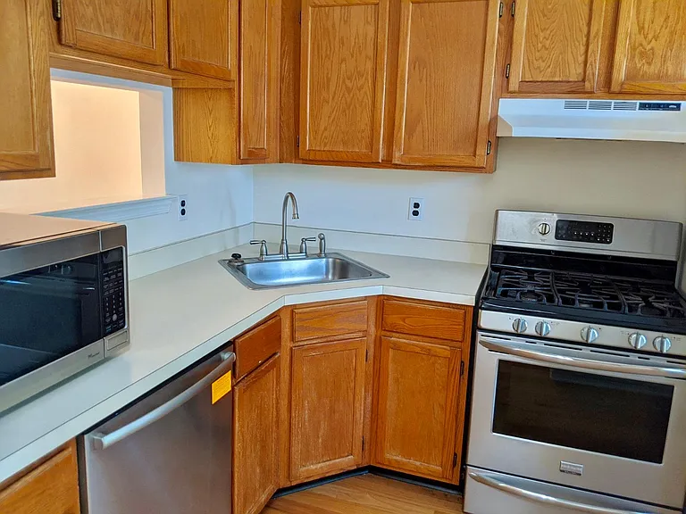 1503 Cobblestone Ct — Photo 6