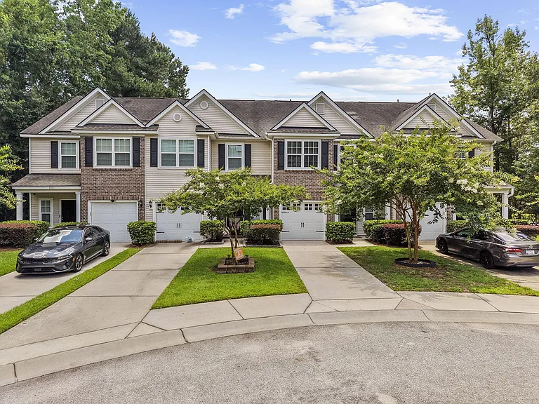 1107 Bennington Dr — Photo 28
