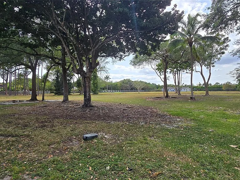 6500 SW 82nd Ave — Photo 46