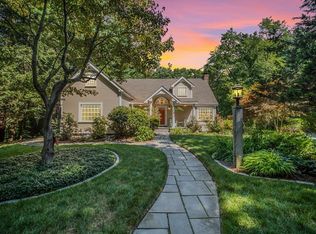 1 Sylvan Way, Wayland, MA 01778