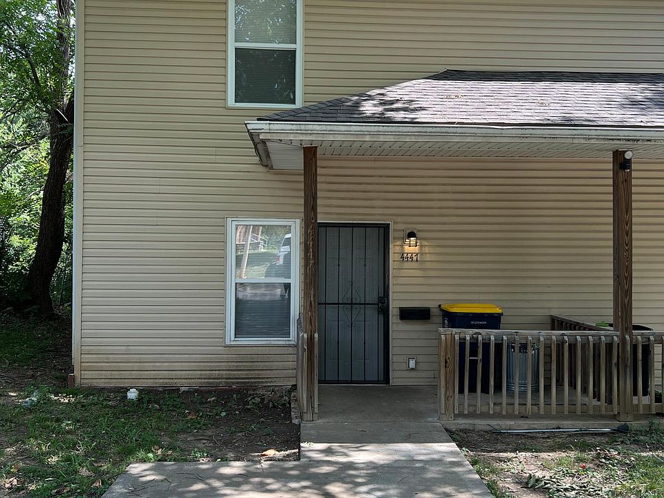 Front. This is one side of a duplex.