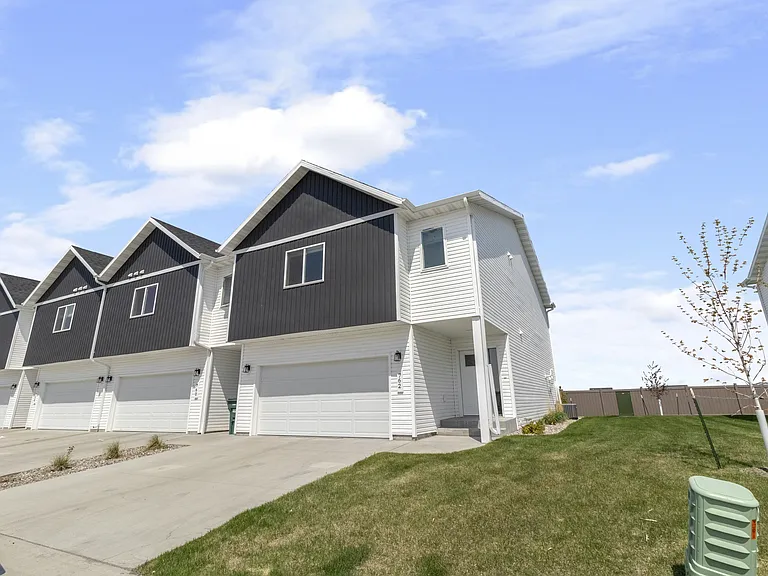 806 United Dr #1 — Photo 15