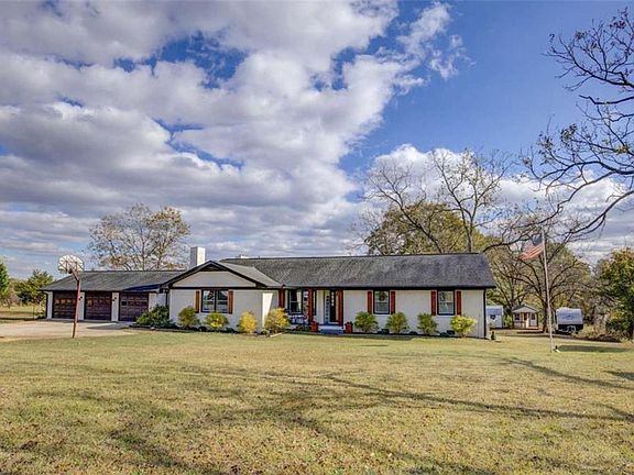 3rd image of 764 Social Circle Fairplay Rd