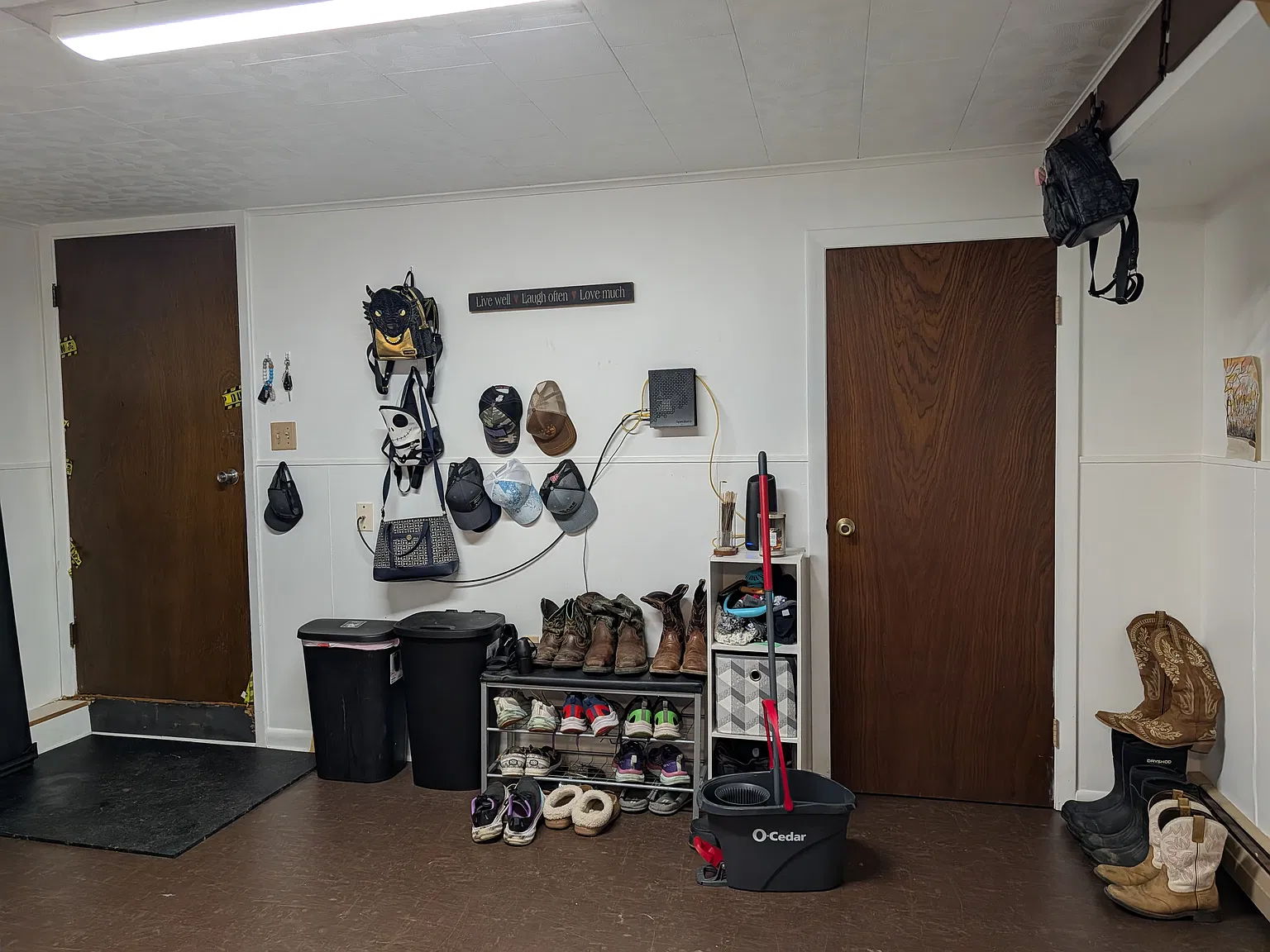 2 bed, 1100 sqft, $1,250 — Photo 2
