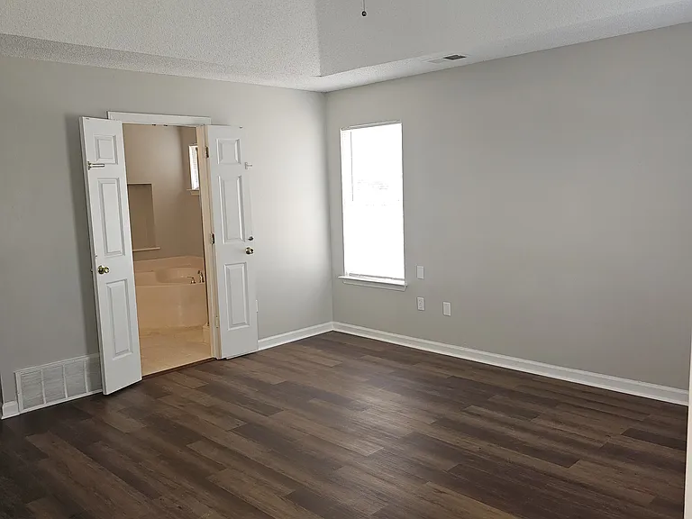 7111 Creekside Dr — Photo 11