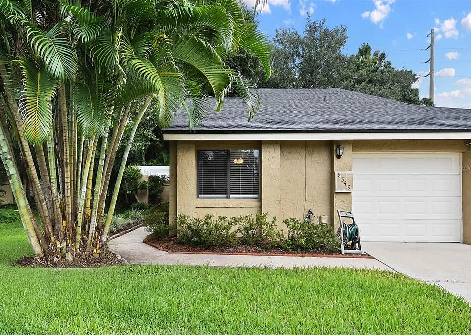8349 Citrus Chase Dr