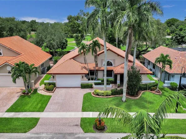 1931 W Oak Knoll Circle, Davie, FL 33324