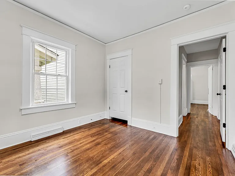1320 W Friendly Ave — Photo 16
