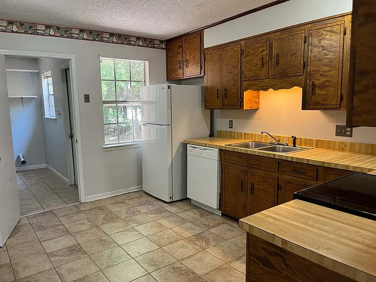 203 McClure Dr #203B — Photo 7