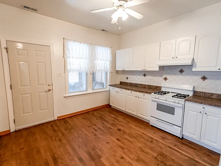 2219 W Rice St #1R — Photo 10