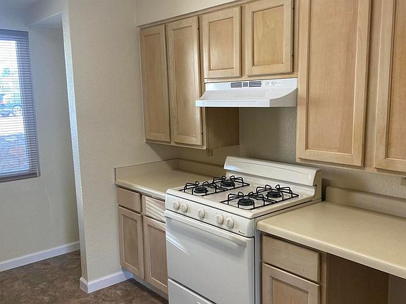5th image of 591 Bartlett Dr #102