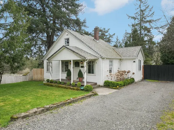 15546 SE Clatsop St, Happy Valley, OR 97086