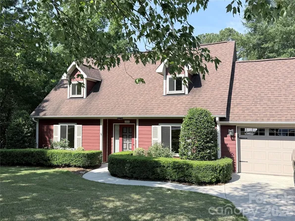 2606 Saddlewood Cir SW, Concord, NC 28027