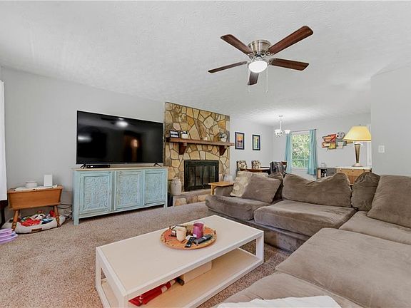 5th image of 2727 Berry Ct
