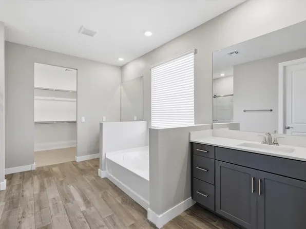 7757 N 78th Dr, Glendale, AZ 85303