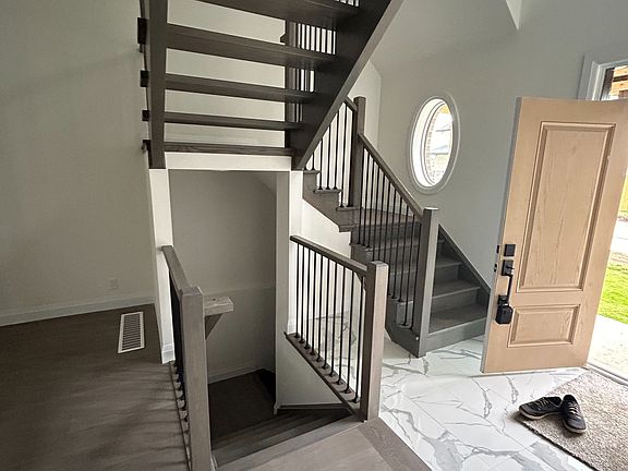 4th image of 242 Mount Pleasant St #3