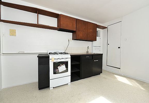 2nd image of 76 India St APT A12a