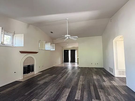 3rd image of 153 Las Flores Dr