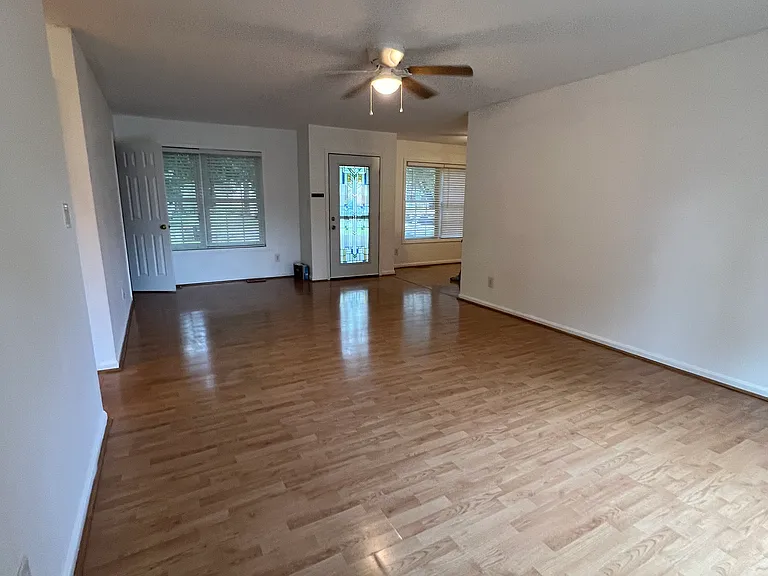 226 Cedar Ave — Photo 5