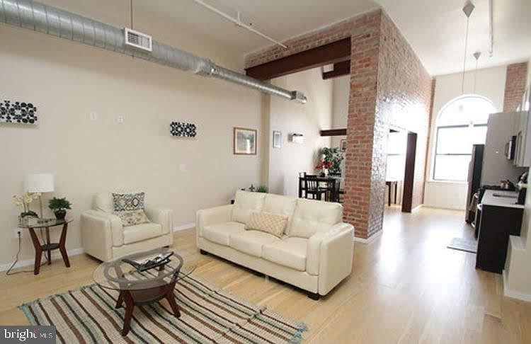 1st image of 726-28 Market St #406