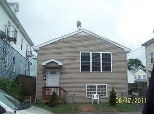 138 Hendrick St, Providence, RI 02908