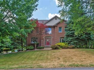 1115 Chaucer Dr, Greensburg, PA 15601