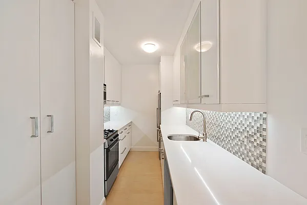 Rented by CORE | media 12