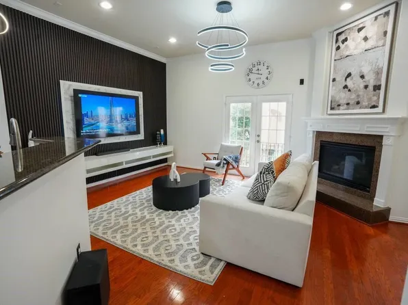 5625 Dolores Place Ln #B, Houston, TX 77057