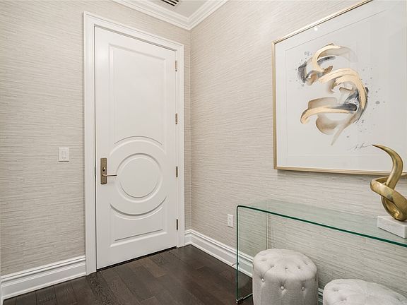2nd image of 3000 Royal Ct Unit 3014