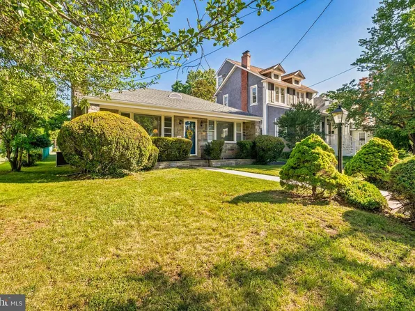 229 W Kings Hwy, Audubon, NJ 08106