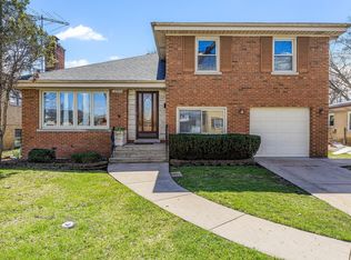10669 Preston St, Westchester, IL